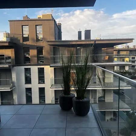 Krystal - Kompleks Hevenia Apartmán *