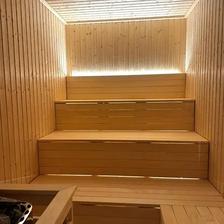 Krystal - Kompleks Hevenia Apartman *